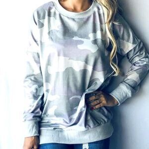 Camo print long sleeve thin sweatshirt - NWT